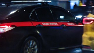 Киллер выстрелил в военного в Энгельсе. Раненого госпитализировали, СК завел дело о покушении на убийство В Энгельсе совершено покушение на военнослужащего, сообщает управление Следственного комитета по Саратовской области. Пострадавшего госпитализировали,