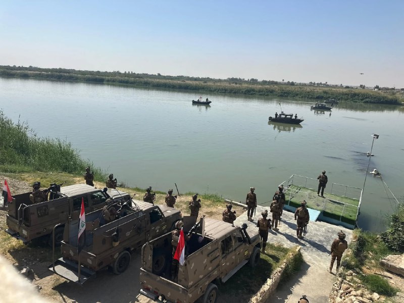 قيادة قوات الحدود العراقية: لواء مغاوير الحدود يظهرون الاستعداد القتالي في ممارسة أمنية من مدخل نهر الفرات إلى العراق في الباغوز