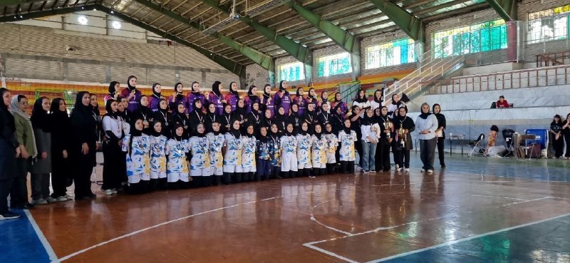 پايگاه خبرى هه‌وال: 📸 تیم والیبال دختران مهاباد در مسابقات استانی به مقام سوم رسید مسابقات والیبال دختران استان آذربایجان‌غربی با معرفی تیم‌