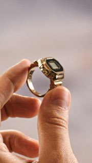 Casio выпустила умное кольцо в виде часов G-Shock  Если вы где-то уже это видели, то в этот раз кольцо по-настоящему умное: помимо часов и календаря, его оснастили всеми современными функциями по отслеживанию здоровья.  CRW-H001M-8 (это название) отслежива