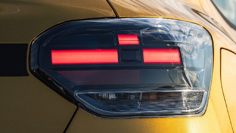 🚗⚡ В 2026 году более 18 000 испанских водителей отдали предпочтение автомобилю,