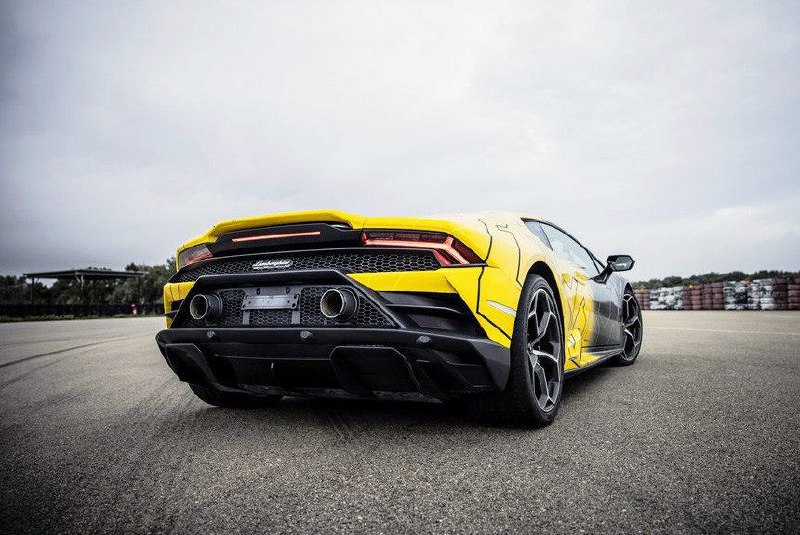 Lamborghini разработала систему, которая на ходу меняет «сход-развал» Новая «акт