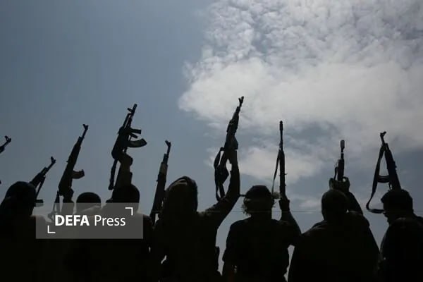 خبرگزاری دفاع مقدس: 💢اعلام آمادگی ارتش یمن برای تغییر موازنه جنگ با عربستان 🔸 «محمد ناصر العاطفی» و «یوسف حسن المدانی» وزیر دفاع و رئیس ستاد