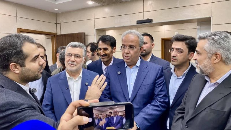 وبدا؛ رسانه سلامت وزارت بهداشت: 🔻هم‌زمان با هفته دولت انجام شد؛💢 بازدید وزیر بهداشت از پروژه‌های عمرانی و مراکز درمانی زاهدان🔹 بررسی مسائل بیماران در گف