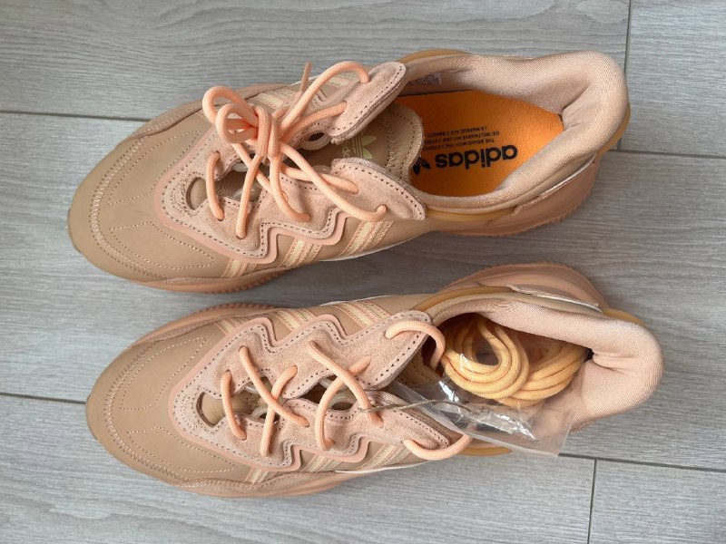 Adidas Ozweego Glow Orange — 44,5-45 размер — 300 ₾ — фото 1