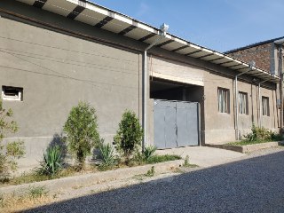 Urgent sale of a yard in Oltin Tepa