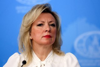 Армения готова принять россиян, бегущих от возможной новой волны мобилизации  Об этом в эфире «Дождя» заявил секретарь Совбеза Армении Ален Симонян. По его словам, на пограничных переходах для россиян не будут устраивать дополнительных проверок. Также влас