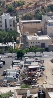 הרגע בו חלפו רכבי הכיבוש מול הרובע