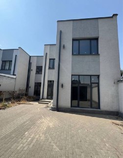 УзБУМ, Чайна Таун ЖК Alfraganus Коттедж Продается 2.5 соток 157м2