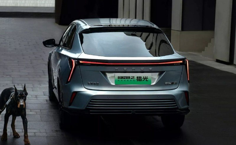 Honda представила доступные кроссоверы e:NS2 и e:NP 4