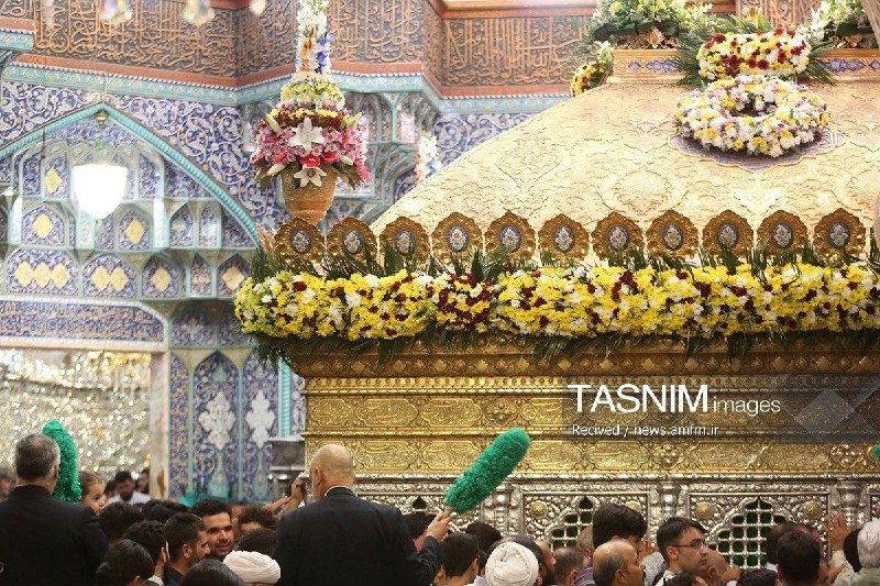 A large number of pilgrims gathered at the shrine of the noble lady on the night of Hazrat Zaynab al-Kubra's (peace be upon her) birthday. On the night of Azrat Zainab al-Kubra's (peace be upon her) birthday, the followers of Qums Ahl-e-Bayt celebrated this happy occasion and flocked to the courtyards and halls of the Holy Shrine of the Fatima Al-Masuma (peace be upon her) region. View Tasnim's photo report here.