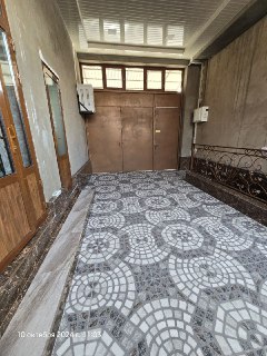 8-room apartment, 2 m² for sale