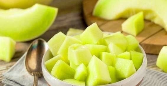 💞پندانه💞: 🔺 خواص بی نظیر خربزه🔸 خربزه برای بیماران کلیوی و نیز بیماران قلبی بسیار مفید است.🔸 خربزه علاوه بر آبرسان بودن حاوی ویتام