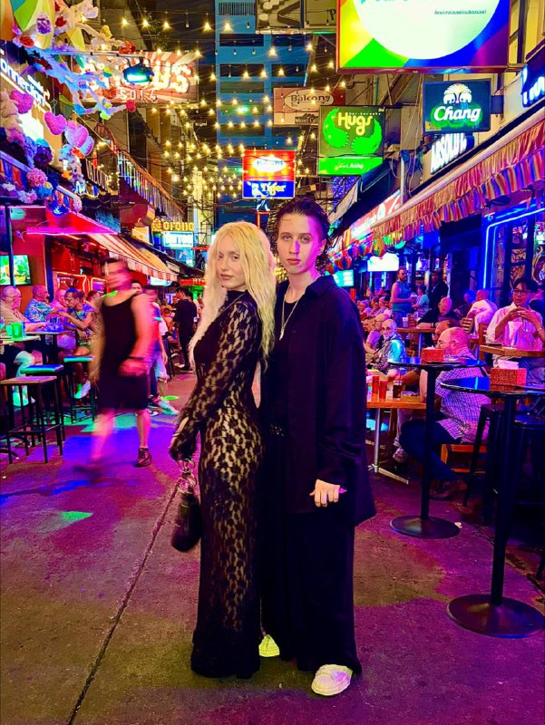 DRUG QUEEN made in ThailandКлуб The Stranger Bar “House of Drag Queens” 👑DRUG QUEEN made in ThailandКлуб The Stranger Bar “House of Drag Queens” 👑