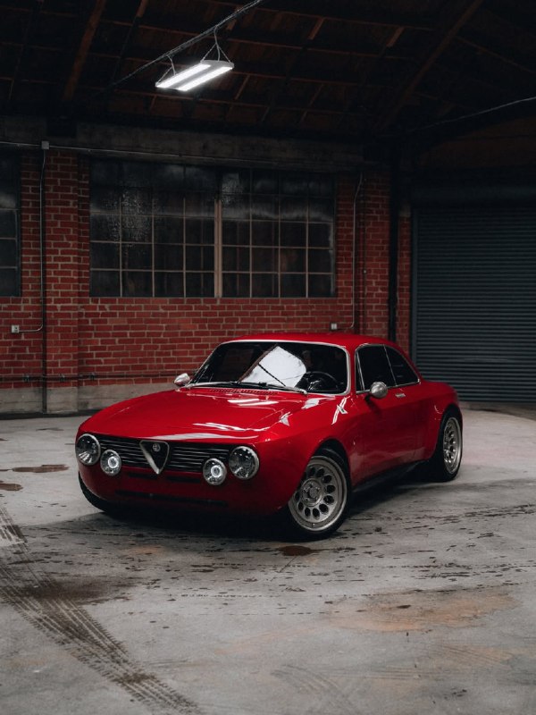Модель totem GT Super отдает дань уважения легендарному Quadrifoglio от Alfa Romeo — четырехлистному