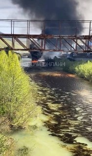 В Туапсе из-за ударов отключили воду. Путин поручил главе МЧС отправиться в город  🔵 В Туапсе приостановили подачу воды — вышла из строя системы энергоснабжения водопроводной насосной станции на горящем НПЗ, сообщил глава муниципального округа. Подача воды