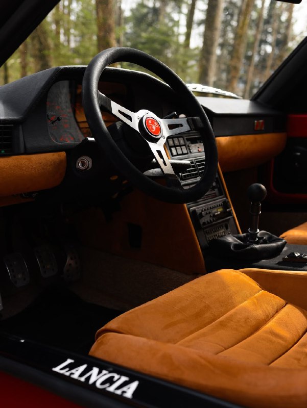 Lancia Delta S4 Stradale 3