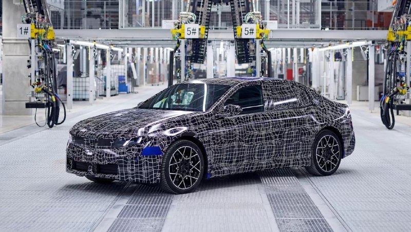 BMW собрал первые экземпляры нового i3