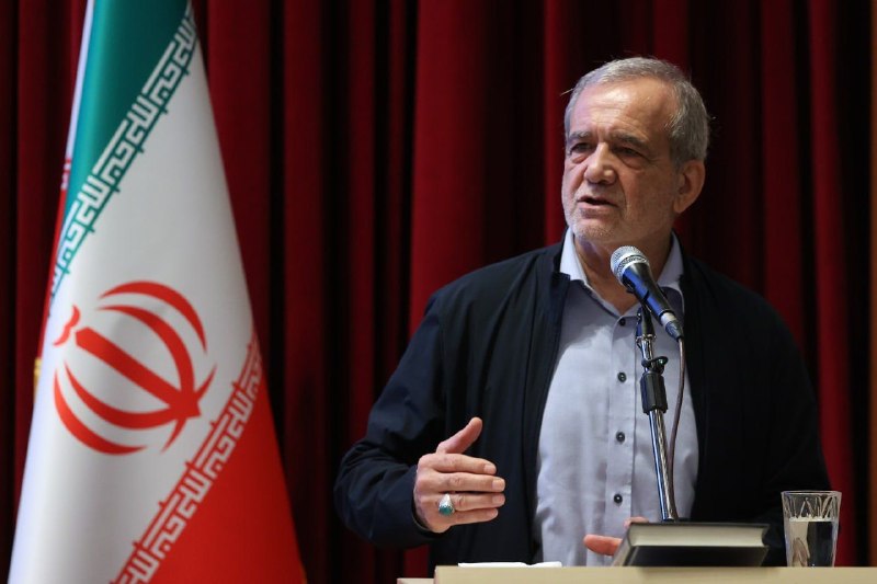 افسران جوان جنگ نرم: ✅ پزشکیان: برای خدمت دست به دست هم دهیمرئیسجمهور در مجمع عمومی انجمن اسلامی جامعه پزشکی:به جای بیان صرف دردها، باید بر
