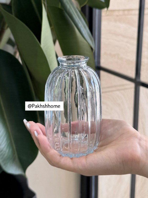 پخش هوم لند: 👍 گلدان تارا سایز ۱🔻ابعاد : 11*11*9 cm🔻از جنس شیشه🔻دارای جعبه کاهی🔻📦۳۶ عدد🔻قیمت : ۹۷۰۰۰ ت🆔كانال فروشگاه👇🏻@Pakhshhome☎️📞 