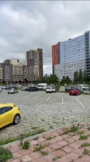 Ukrainian drones targeted a Wildberries logistics hub in Yekaterinburg.