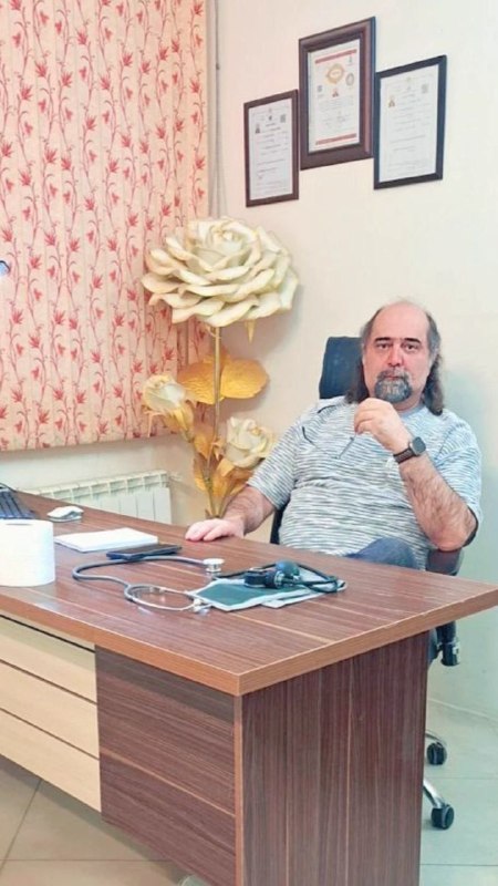 تایباد آنلاین: #تبریک_روز_پزشک☑️ جناب آقای دکتر حمیدرضا اصغری 🔸نیک میدانم که سوگند بقراط، نه یک تعهد، که عهدی ماندگار با جان آدمی است.