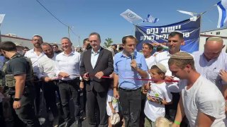דחוף: יו"ר מועצת ההתנחלויות הכבושה, יוסי דגן, שר הביטחון כץ, שר התקשורת קארי ומספר רב של חברי כנסת ישראליים…