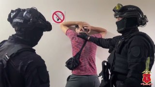 ⚡️ В Петербурге силовики «Кисыч» и «Калмык» задержали бизнесмена с гражданством Германии за донат ФБК* 900 рублей. У задержанного четверо детейСМИ Петербурга, например, 47news, сообщили о задержании Игоря Леоновича, велоспортсмена и бизнесмена с гражданств