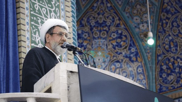 دیده بان ایران: ✅ امام جمعه کرمان:🔴 دشمن می خواست با کشاندن مردم به خیابان‌ها زمینه براندازی نظام را فراهم کند🔴از تنگه هرمز و هسته ای عق
