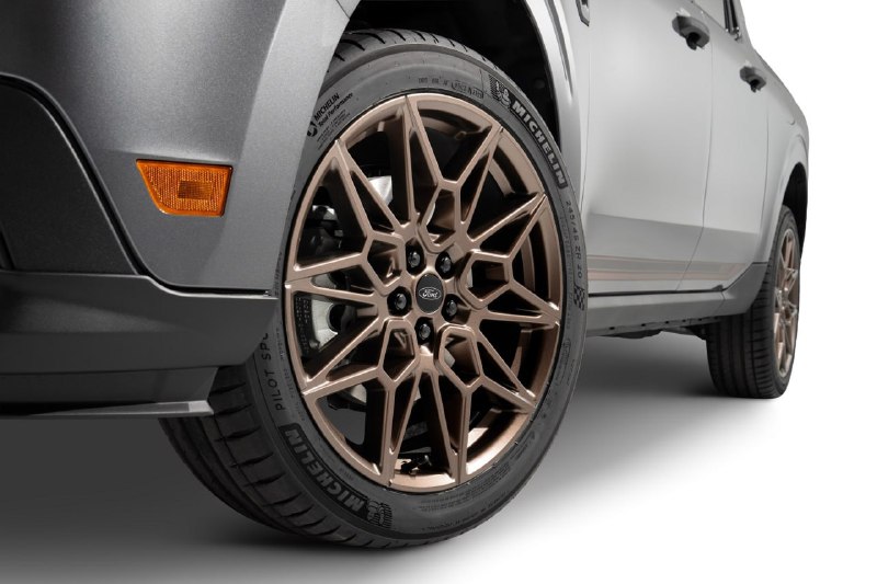 Ford показал заряженный Maverick с 300-сильным мотором 3