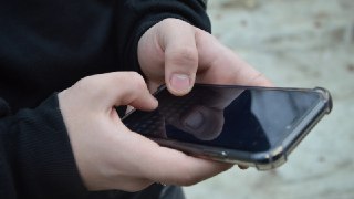❌ Пользователи «МАКС» перестали получать пуш-уведомления на айфоны. Днем ранее мессенджер был удален из AppStoreПуш-уведомления, то есть всплывающие на экране новые сообщения, а также уведомления о звонках, критически важные для функционирования любого мес