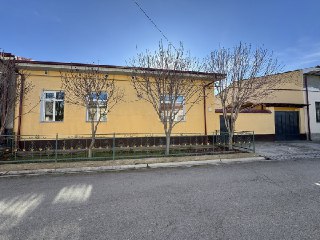 Намунали уй 6+6 сотих, Рохат круги ва Гольф клуби енида, фасад 20х30м