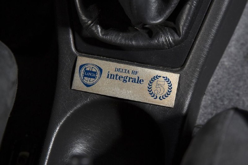 Lancia Delta HF Integrale Evoluzione "Martini 5" (831) 8