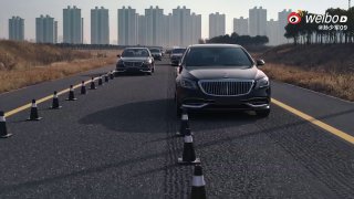 Китайские маркетологи в ударе: они показали, как «убийца Maybach» едет в режиме 