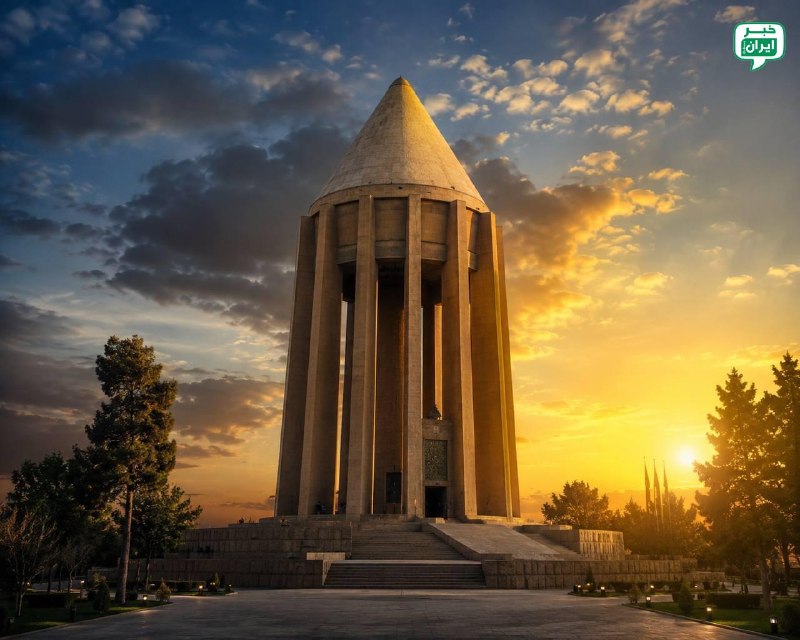 خبر ایران | irNews: می‌دونستید چرا مقبره بوعلی سینا ۱۲ ستون داره؟آرامگاه بوعلی در همدان فقط یک بنا نیست؛ یه کتاب سنگی از نوع خودش به شمار می