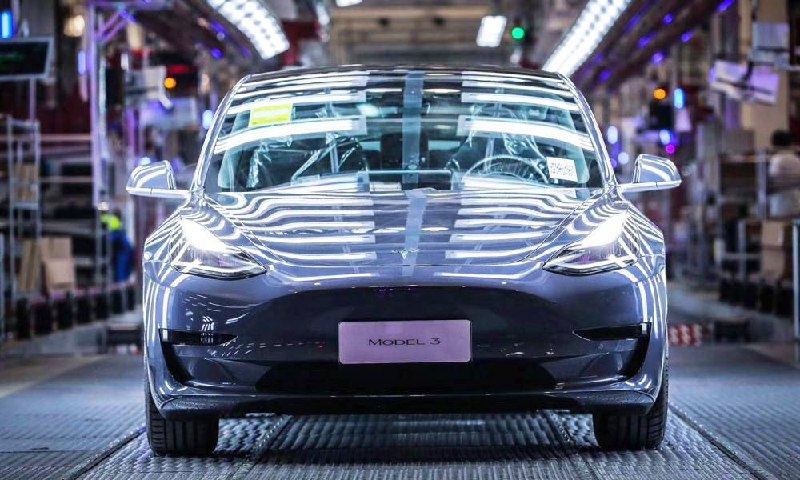 Компания Tesla стала крупнейшим производителем электромобилей