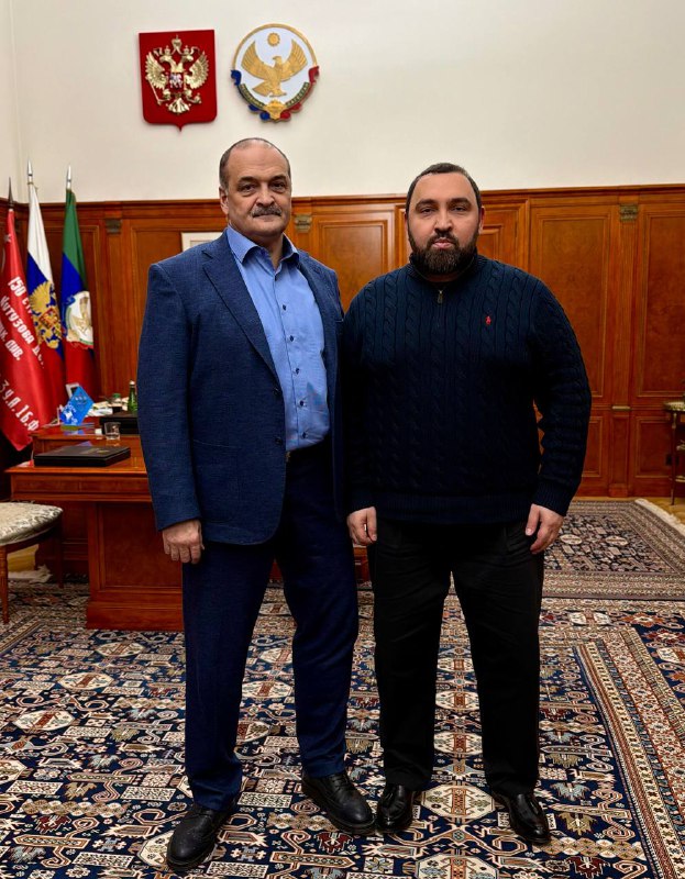Состоялась рабочая встреча Главы Республики Дагестан Сергея Меликова с депутатом Государственной Думы Султаном Хамзаевым. фото