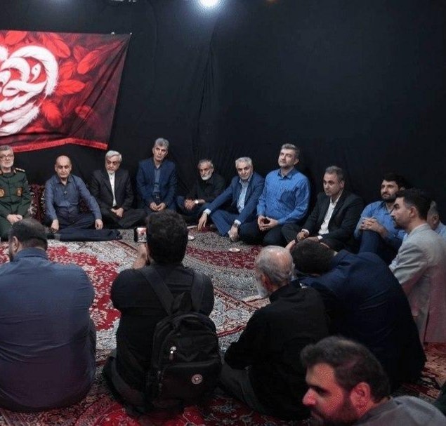 همای خبر گیلان🇮🇷: صدای مردم محله معلولین رشت شنیده شد🔹در بازدید مسئولین از محله کم‌برخوردار معلولین رشت، مردم این محله به‌طور مستقیم مشکلا