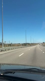 Руските военни колони се движат под прикритие на мобилни пожарни групи.