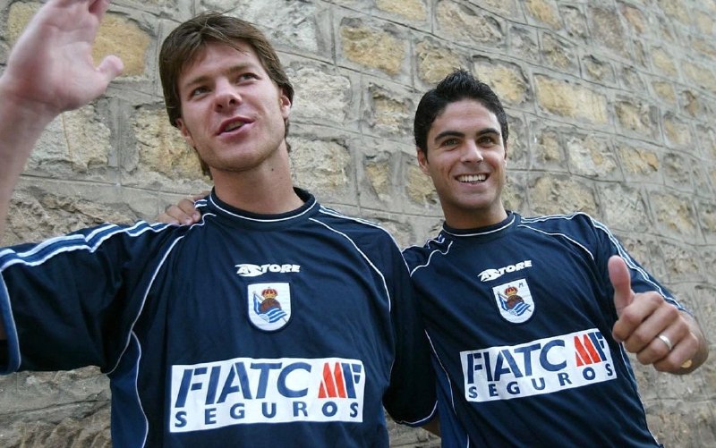 فوت توییت ⚽️: ژابیی آلونسو و آرتتا سال (2004) 🇪🇸📸@foot_twitte