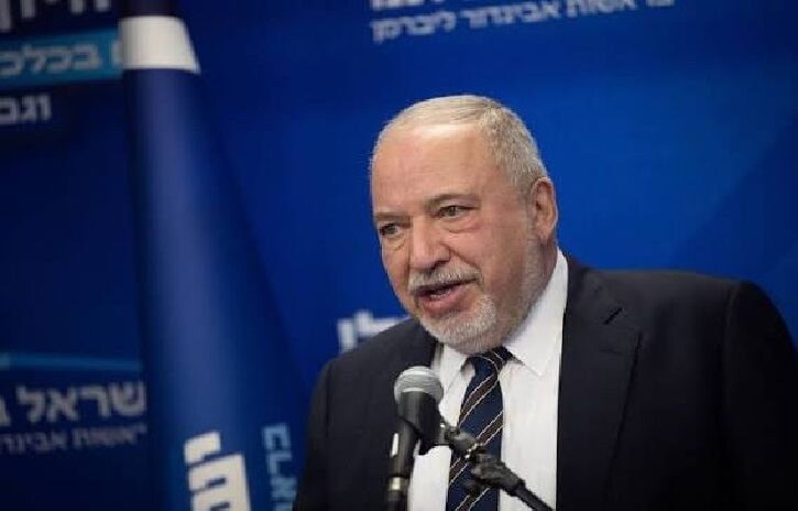 ליברמן קרא לחקירה פלילית של נתניהו באשמת "בגידה" לקראת הבחירות