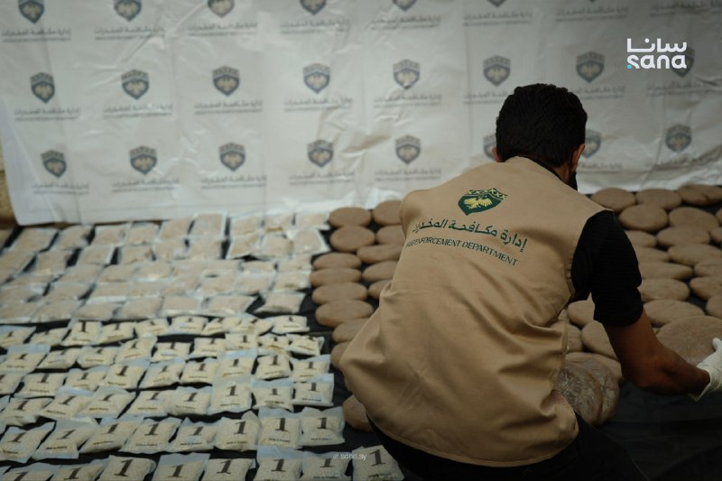 Drug Control Department: In coordination with the Border Guard, they thwarted an attempt to smuggle 62 kg of the drug hashish, and 210,000 Captagon pills, in the rural areas of Damascus, which cross the border from Lebanese territory.