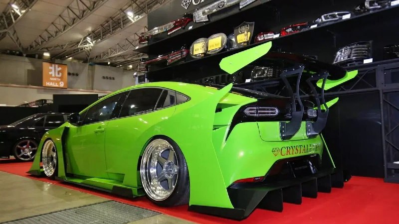 Японцы сделали из Toyota Prius шоу-кар в стиле босодзоку. 2