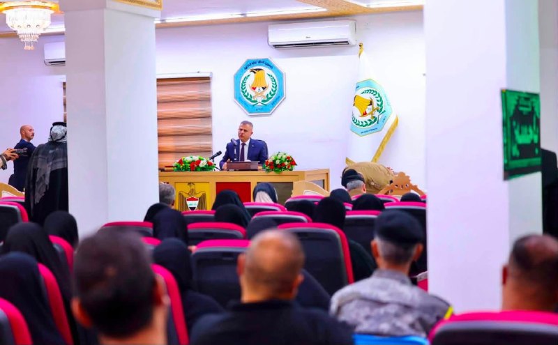 وفاءً لتضحياتهم.. الوكيل الأقدم يلتقي عوائل الشهداء والجرحى في البصرة ويستمع إلى طلباتهم ويوجه بمتابعتها لتضحياتهم.. الوكيل الأقدم يلتقي عوائل الشهداء والجرحى في البصرة ويستمع إلى
