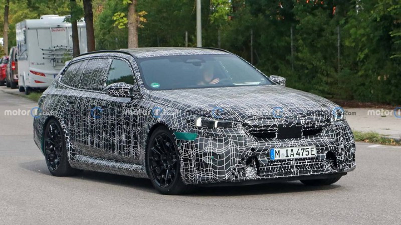 M5 Touring уже во всю катают в камуфляже!!!