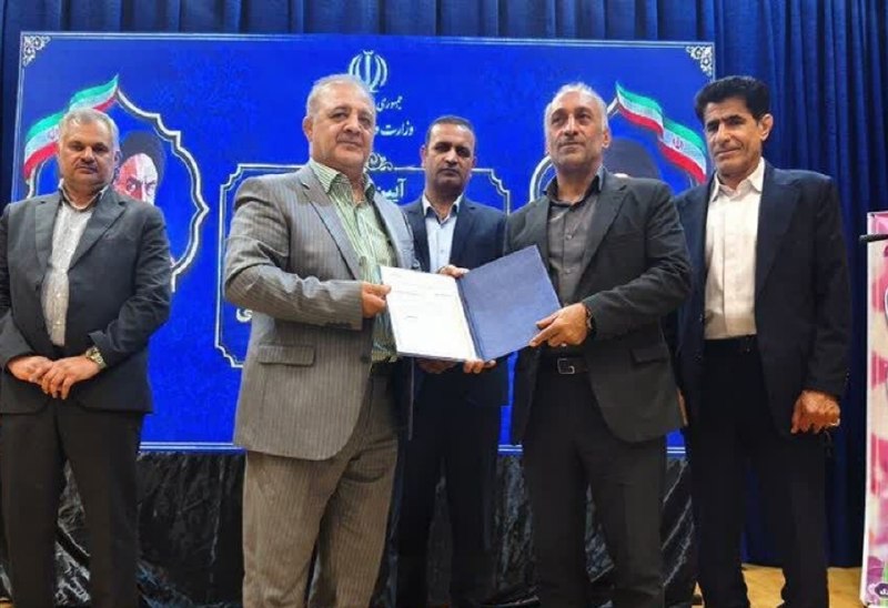 بروجن سلام: آیین تکریم و معارفه مدیرکل ورزش و جوانان با حضور عبدالله چمن‌گلی، مدیرکل امور استان‌های وزارت ورزش وجوانان برگزار و در ا