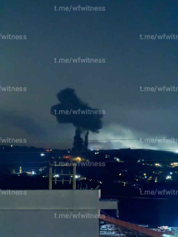 ️🇱🇧🇮🇱 תמונות של התקיפות האוויריות של ישראל על העיירה אל-מנצורי בדרום לבנון.