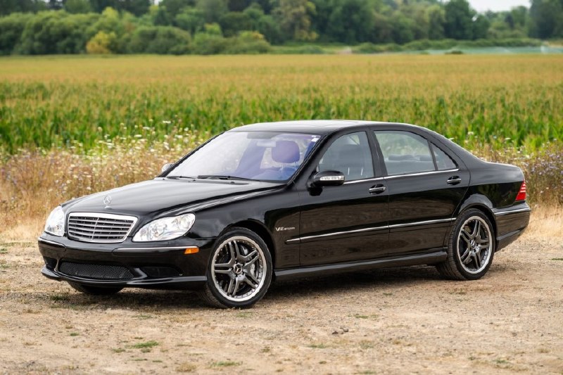 В мире роскошных авто произошло интересное событие: был продан Mercedes-Benz S65
