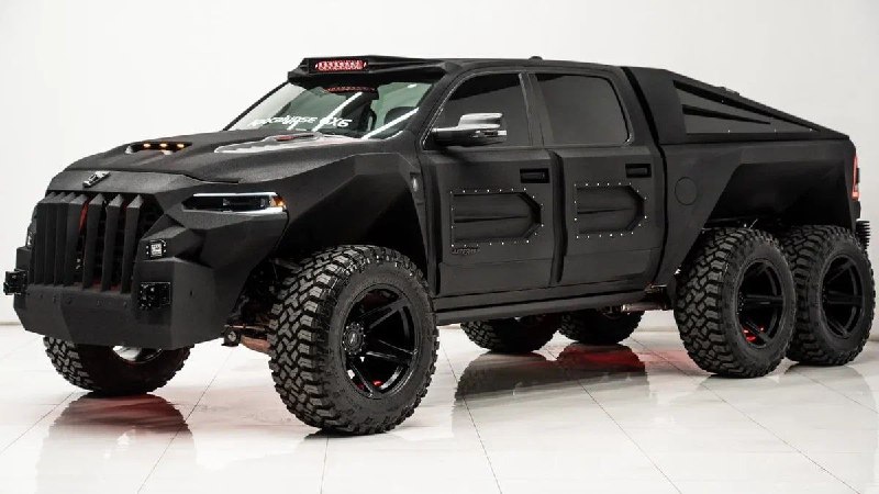 В США выставили на продажу шестиколёсный Ram 1500 Juggernault 6×6 от SoFlo Customs.