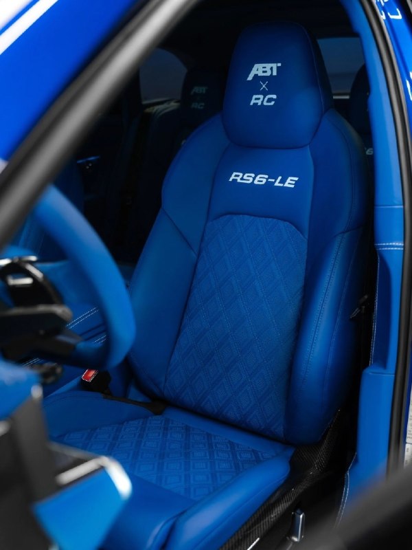 The 1of1 ABT RS6-LE in Ultra Blue. 7